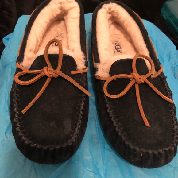 UGG SIZE 6 - Picture 2 of 8